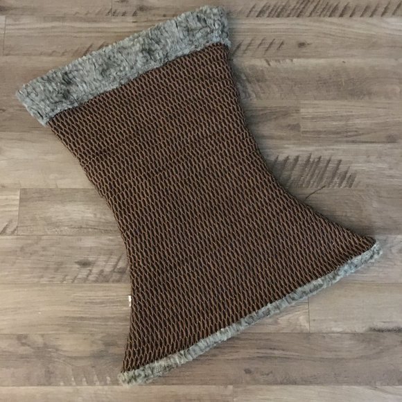 Fantasycore Faux Fur Yellow and Black Long Honeycomb Reversible Neck Warmer - Picture 6 of 15